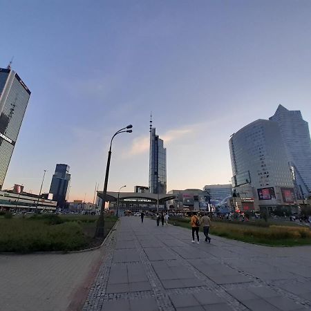 Centrum Zlote Tarasy Metro Rondo Onz Balkon Appartement Warschau Buitenkant foto
